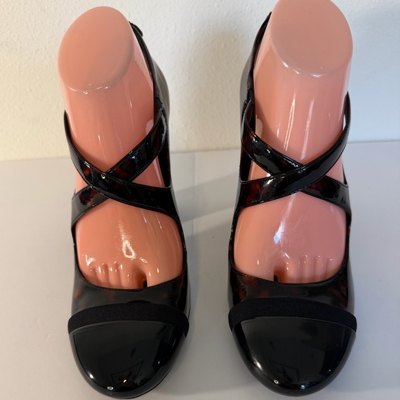 Tory Burch Amble Tortoise Patent Crisscross Pumps Size 9 - Picture 4 of 12